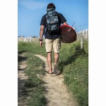 QuiksilverSEA STASH PLUS 35L - LARGE WET/DRY ROLL-TOP SURF BACKPACK BROWN