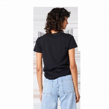 Rip Curl RE-ENTRY T-SHIRT IN BLACK