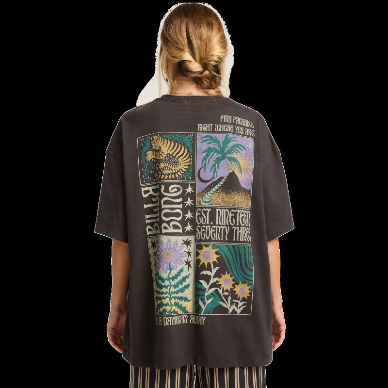 Daydream Away T-Shirt in Off Black