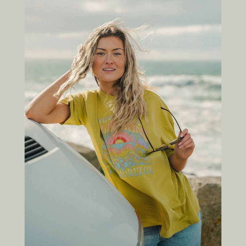 Sunrise On The Horizon T-Shirt in Green Envy